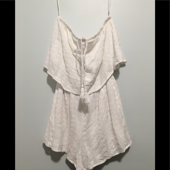 Cupcakes and Cashmere Malibu Embroidered Romper S - Picture 9 of 15